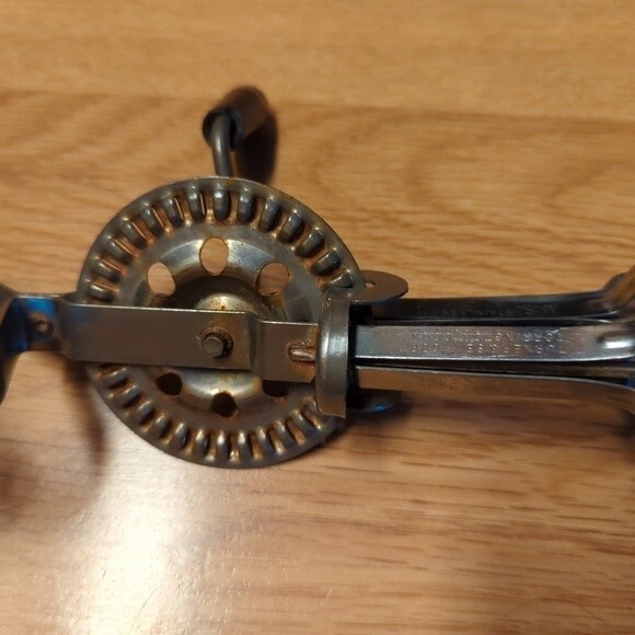 TURNER & SEYMOUR Rotary Egg Beater Hand Mixer Made CT U.S.A. Manual - Picture 5 of 8